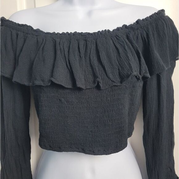 KIMCHI BLUE Ruffled Long Sleeve Crop Top - Picture 3 of 11